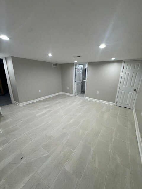 Building Photo - 2547 Park Heights Terrace