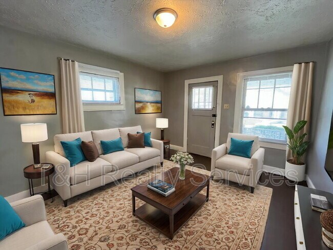 Building Photo - 941 N Drexel Ave