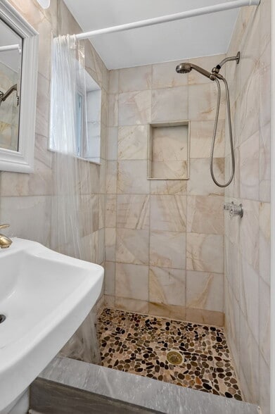 Bathroom 2 - 825 NE 120th St