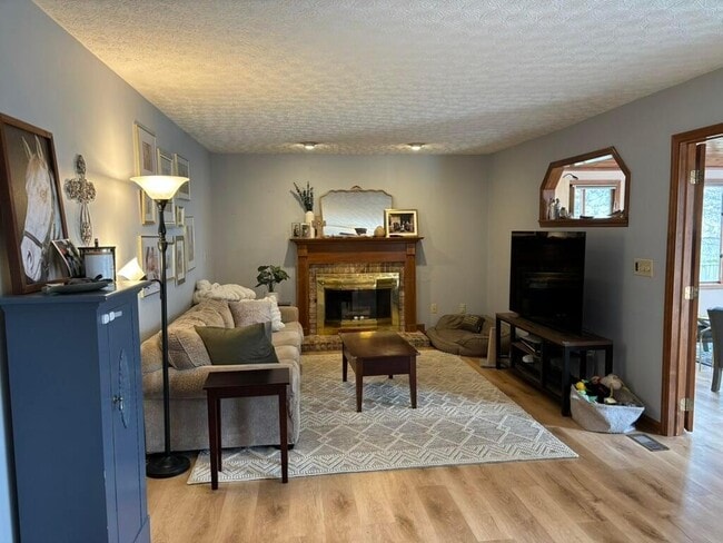 Building Photo - 615 Ozem Gardner Way