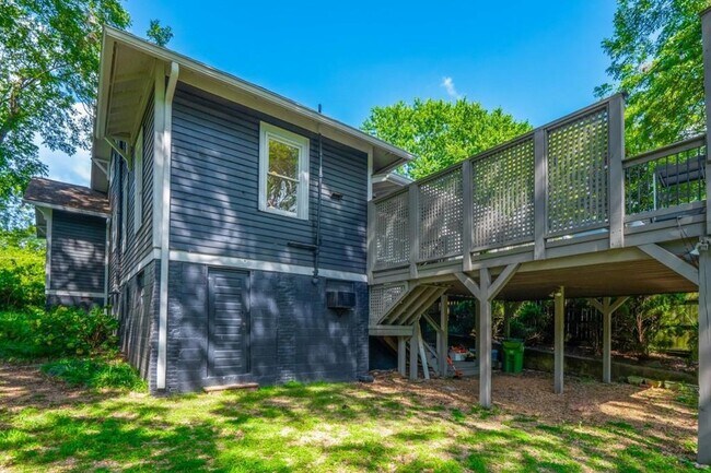 Building Photo - 242 Haralson Ave NE