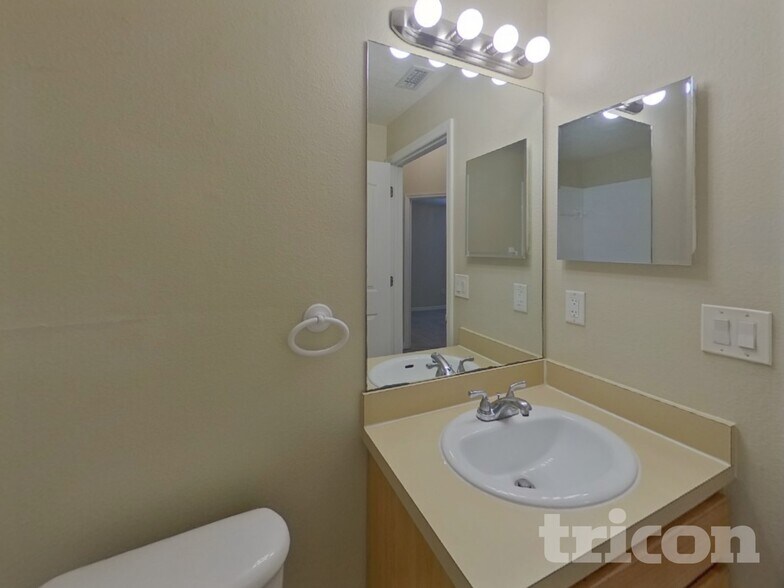 Building Photo - 1507 Yardley Dr