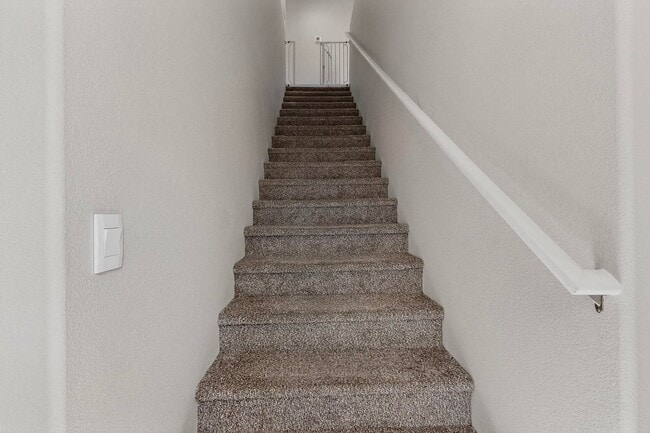 Building Photo - For Rent | Unfurnished Home | 4 Bed / 2.5 ...