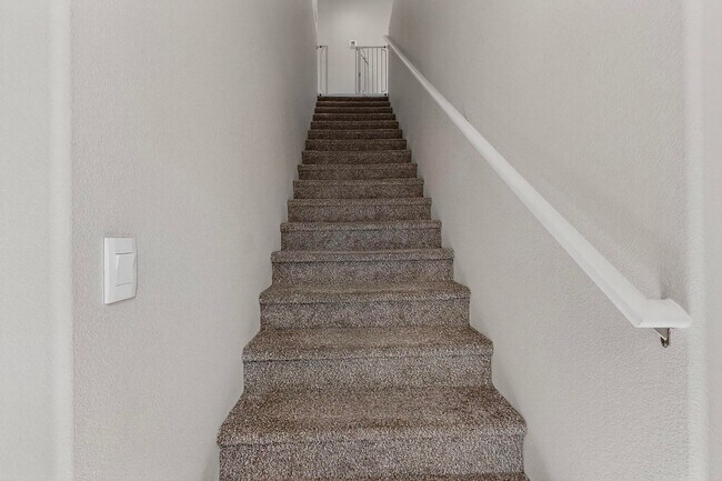 Building Photo - For Rent | Unfurnished Home | 4 Bed / 2.5 Bath | 2 Car Garage | 2-Story | Rio Rancho | Solar