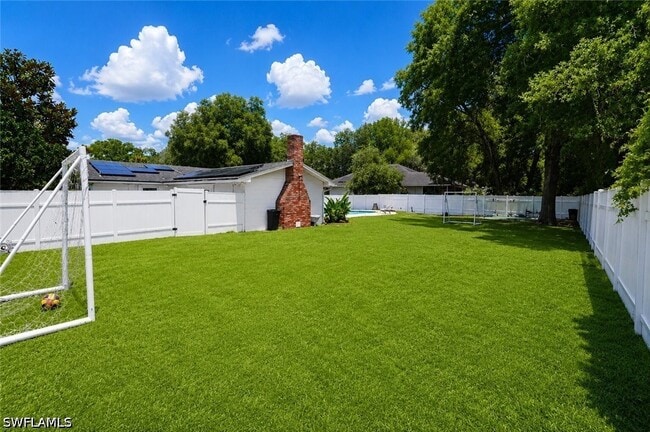 Building Photo - 655 Pointview Rd