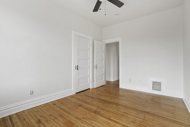 Building Photo - Historic 3 bedroom townhome with recent upgrades.