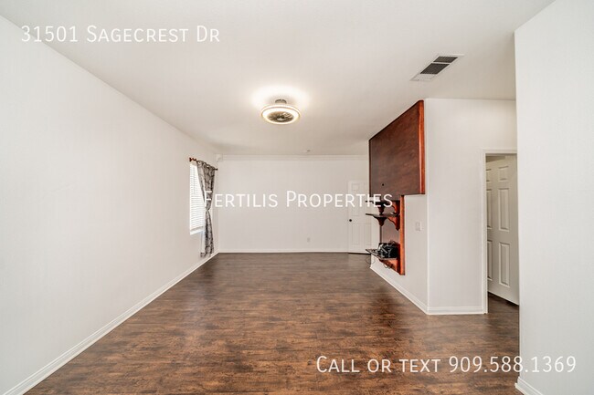 Building Photo - 31501 Sagecrest Dr