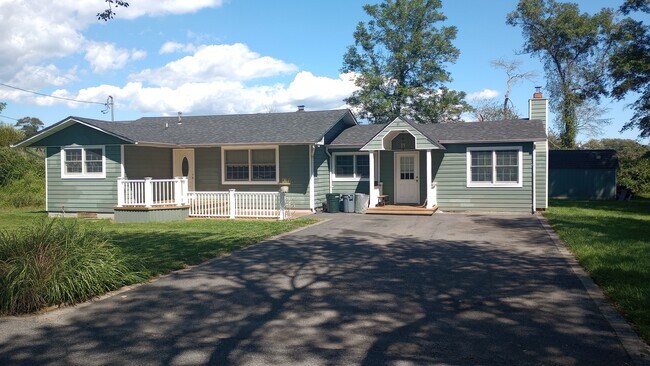 Building Photo - 45 Longfellow Dr