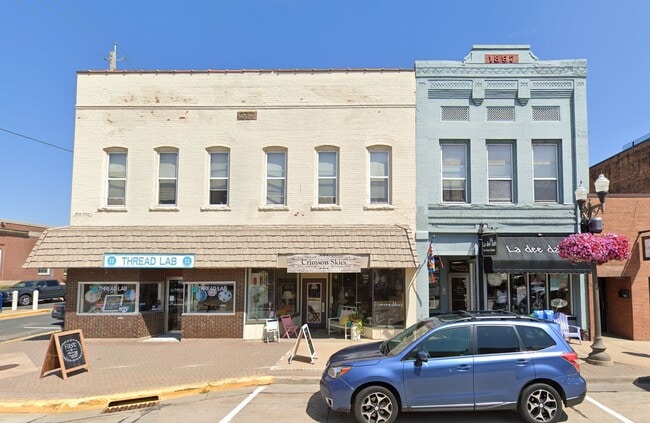 Building Photo - Lange Building