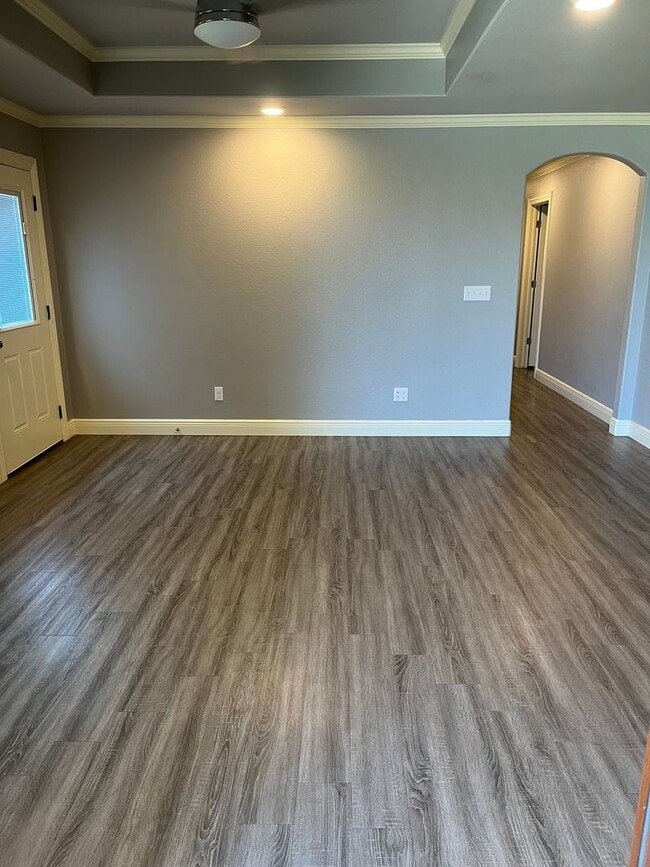 Building Photo - 3 bedroom Duplex