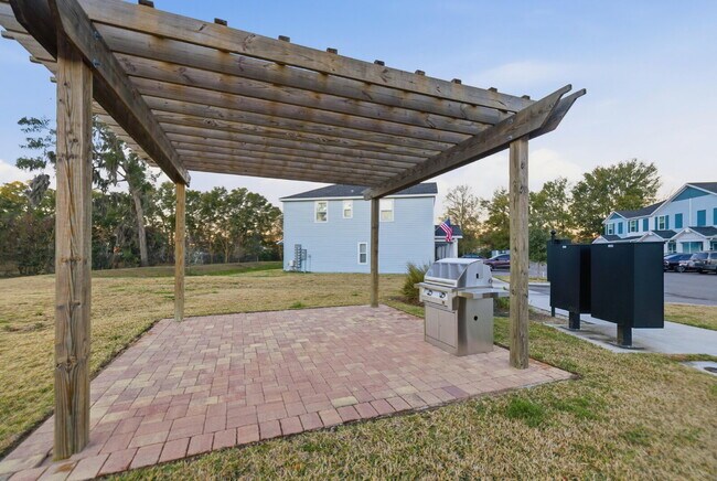 Building Photo - ***Special Remaining April free rent*** | Move-In Ready Rental in Prime SW Ocala Location
