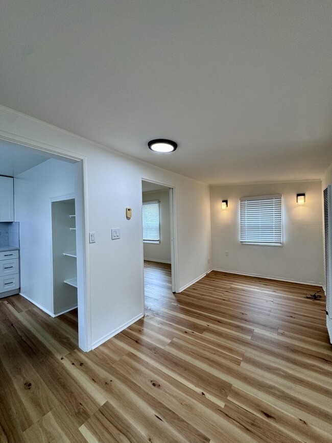 Building Photo - 147 San Bruno Ave