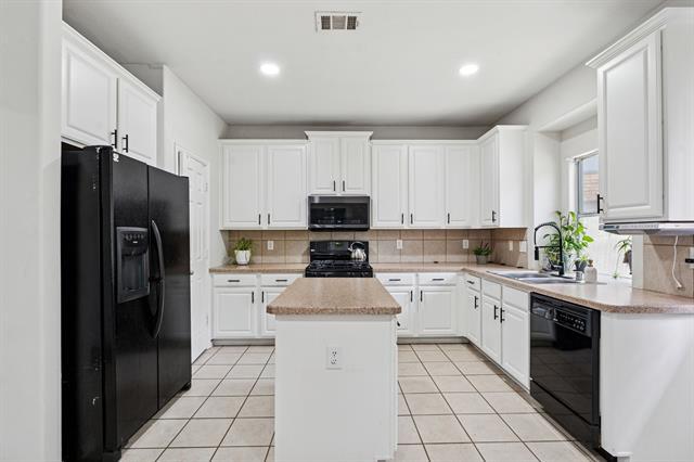 Building Photo - 2026 Klondike St