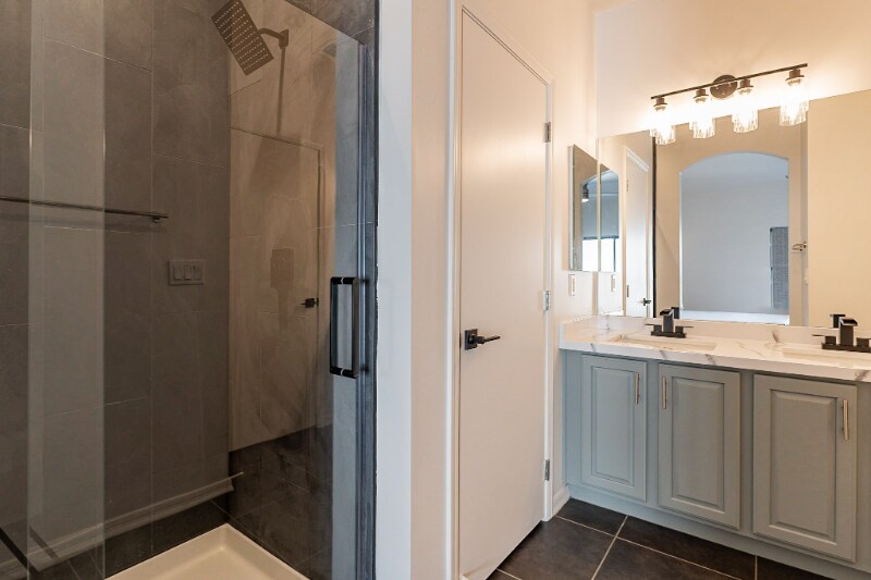 Building Photo - 7829 N 21st Ave