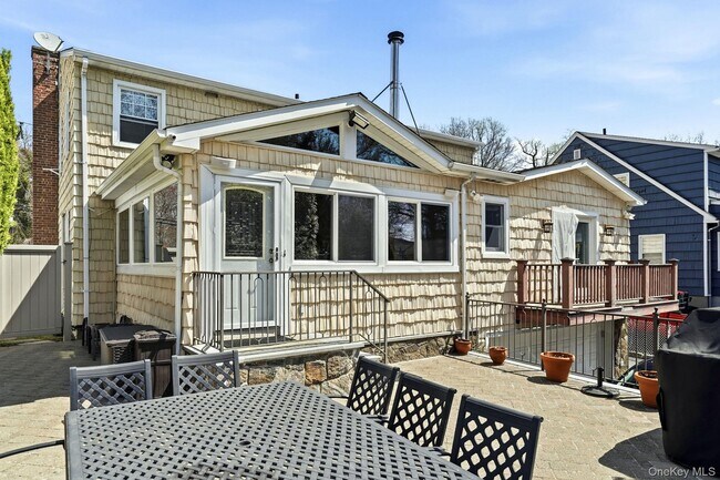 Building Photo - 317 Hornidge Rd