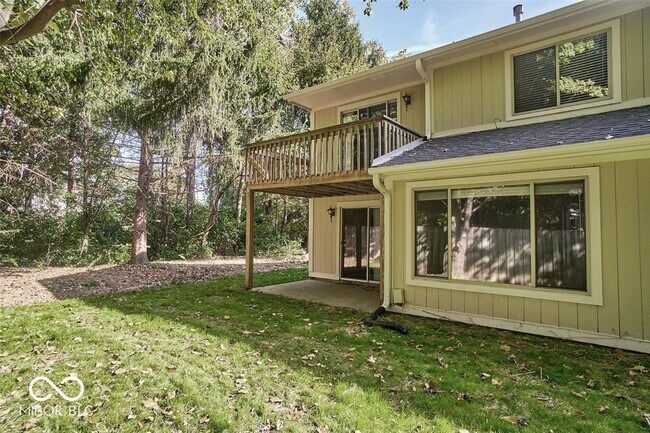 Building Photo - 9740 Lakeshore Dr E