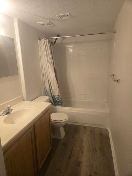 2nd Bath - 8410 Eldora Ave