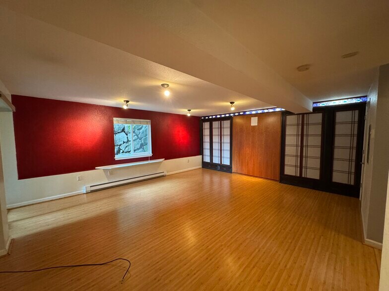 Building Photo - 13426 Greenwood Ave N
