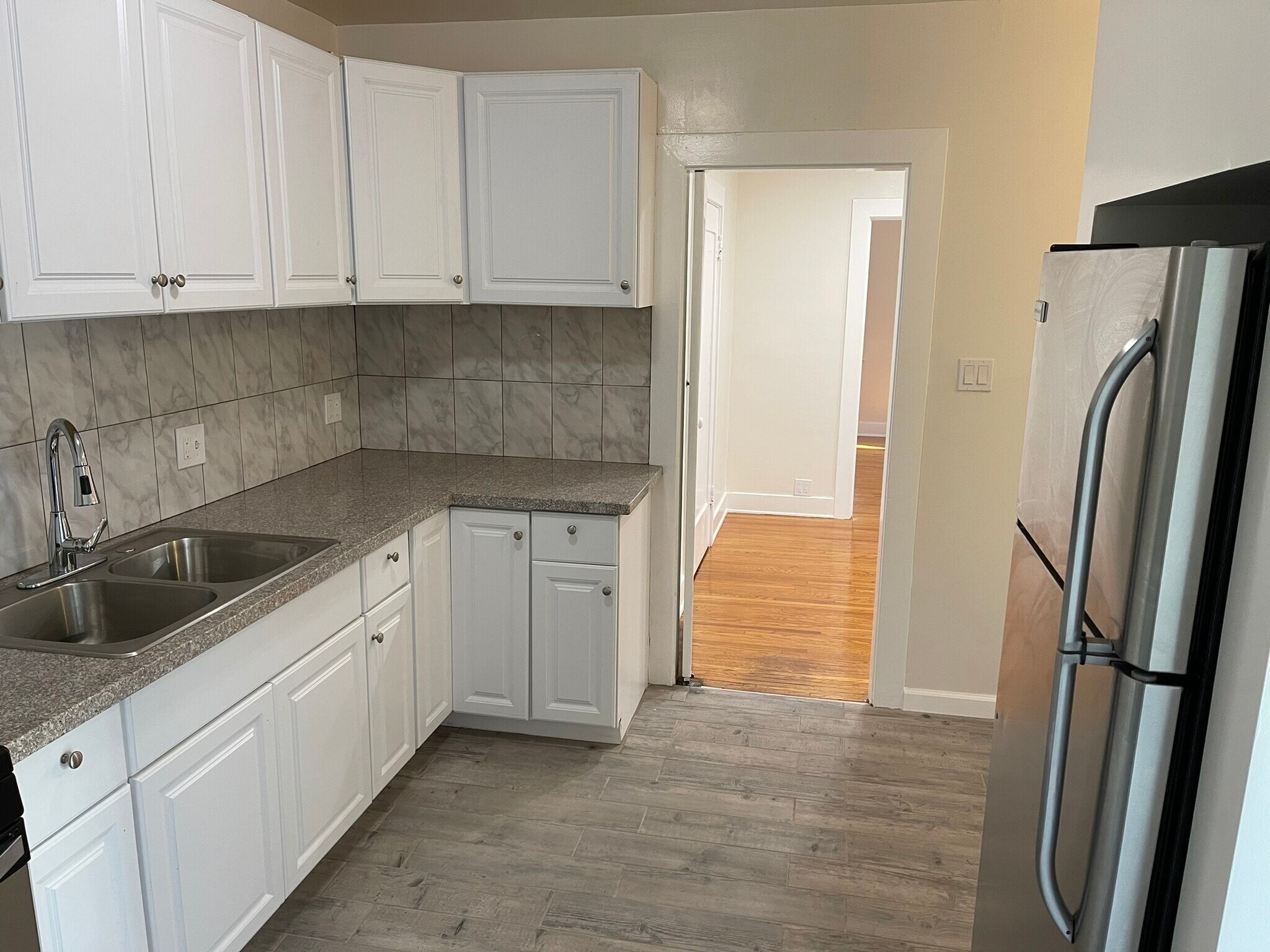 KITCHEN - 1746 Martina Ave