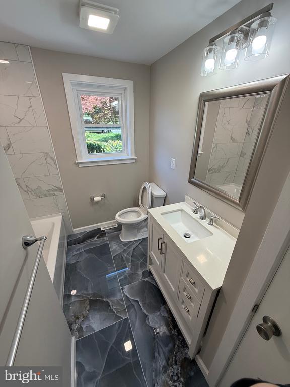 Building Photo - 1300 Kirks Ln