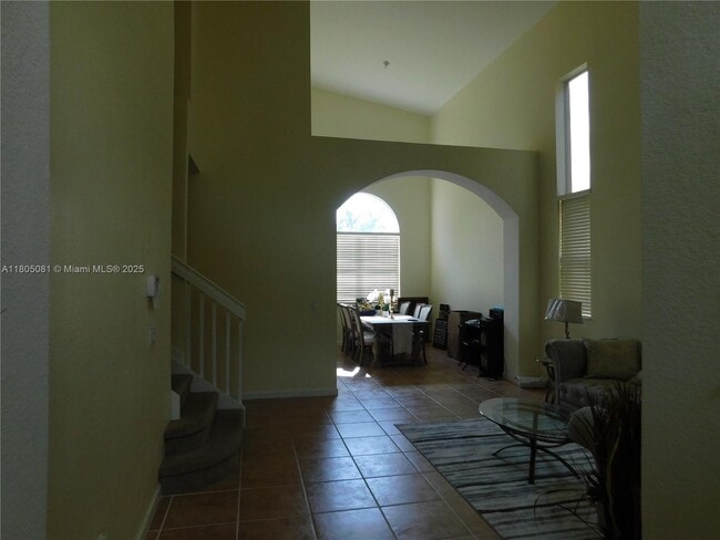 Building Photo - 1750 NE 37th Pl