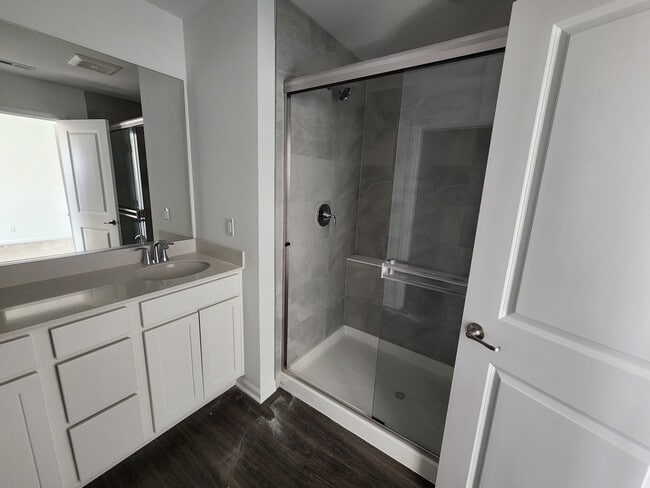 Building Photo - 1033 Atterberg Rd