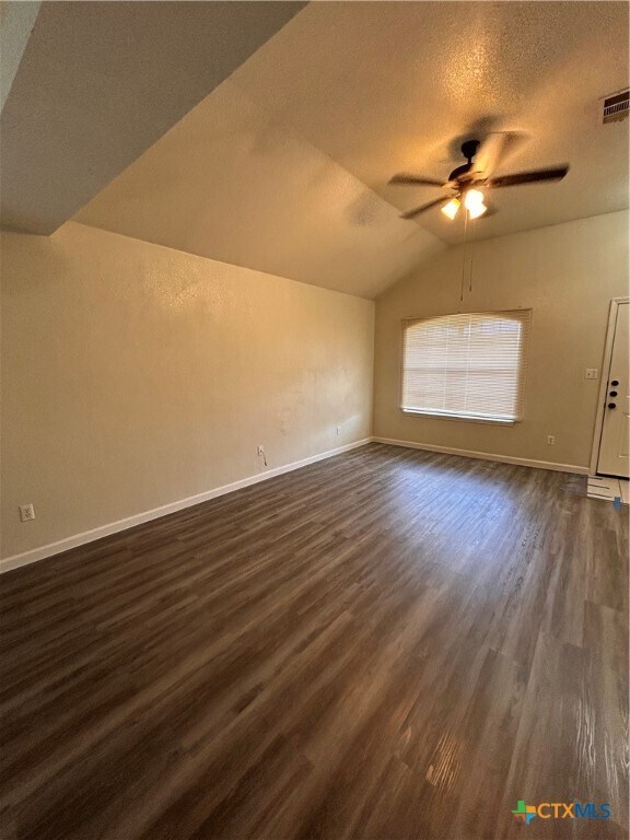 Building Photo - 3208 Raven Dr