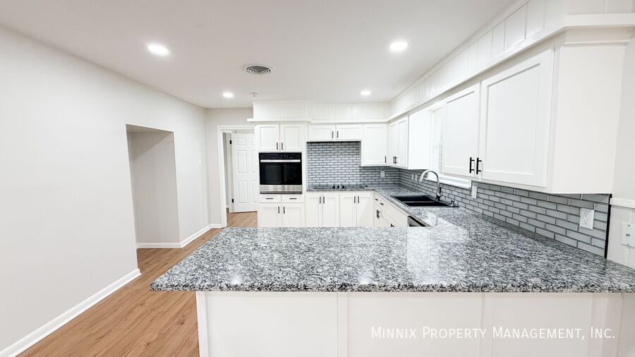 Building Photo - 5204 9th St