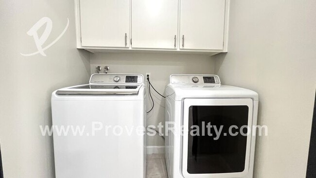 Building Photo - 13800 Driftwood Dr