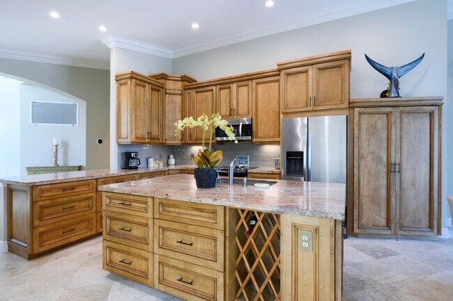 Building Photo - 17080 Crossgate Dr