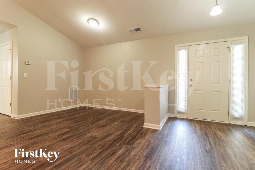 Building Photo - 5163 Centennial Creek View NW
