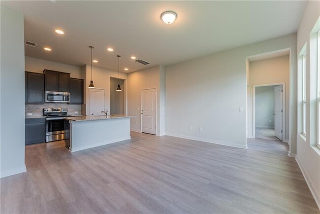 Building Photo - 15107 Ryman Rd