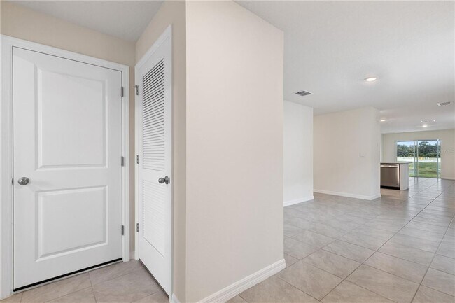 Building Photo - 3718 Mannered Gold Ave