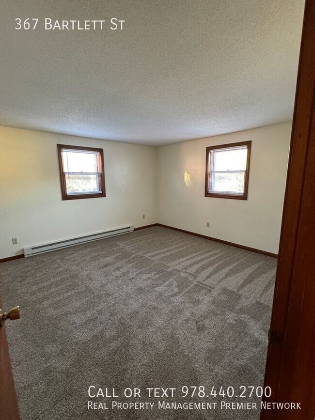 Building Photo - 367 Bartlett St