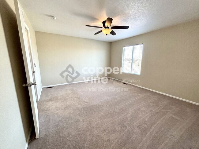 Building Photo - 3285 E 123rd Dr