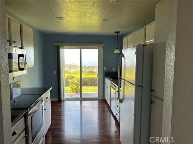 Building Photo - 38 Corniche Dr