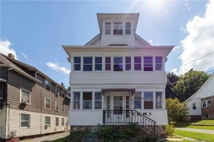 Building Photo - 103 Gridley St