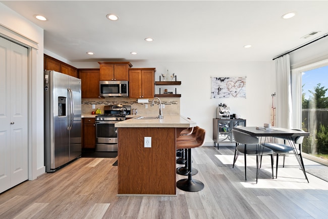 Building Photo - 6672 Udall Pl SE