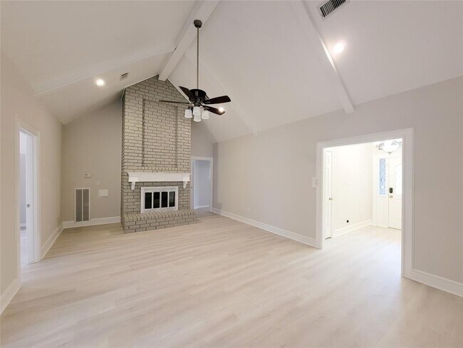 Building Photo - 12910 Golden Rainbow Dr
