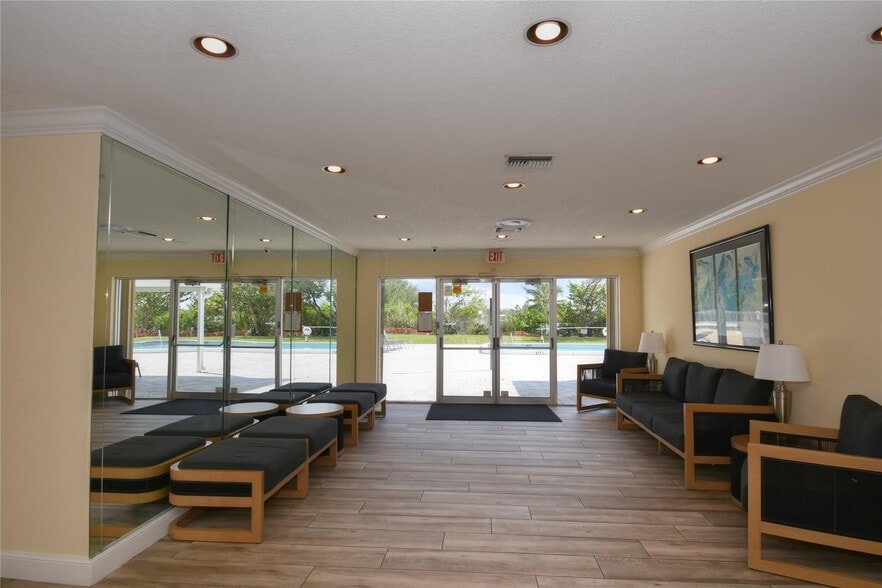 Building Photo - 960 NW 49th St