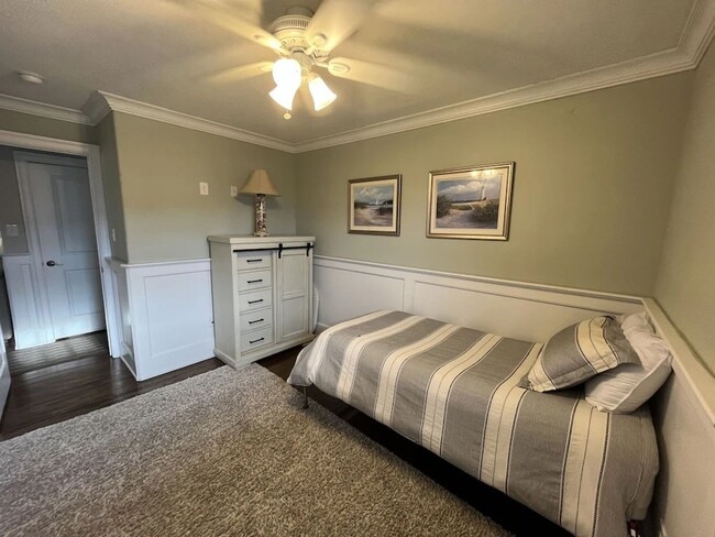 Building Photo - Avalon Bayside Condo - Sleeps 8 - Winter Rental Only