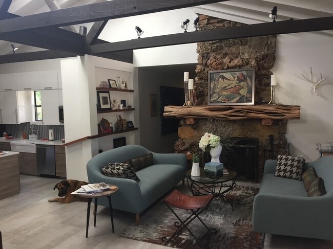 Building Photo - 710 Whippoorwill Dr