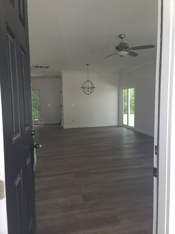 Building Photo - 105 Solis Ct