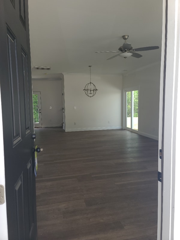 Building Photo - 111 Solis Ct