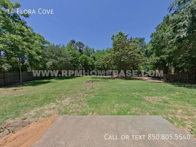 Building Photo - 14 Flora Cove