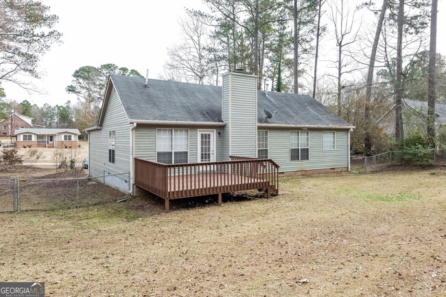 Building Photo - 18 Oakdale Dr