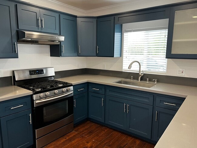 Building Photo - Beautiful 3 Bed 2 Bath House for Rent in W...