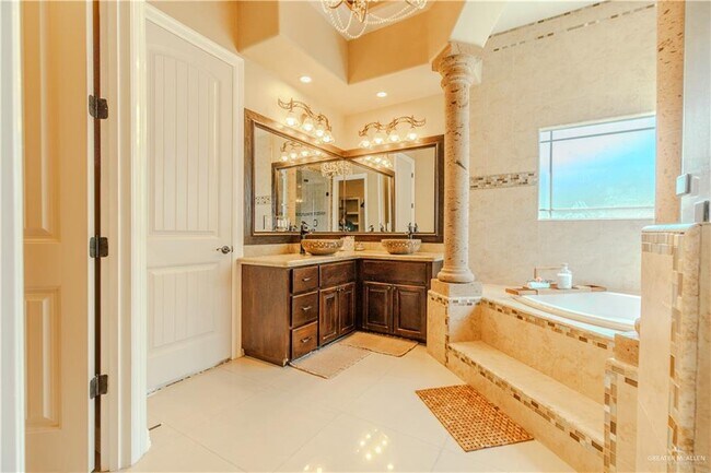 Building Photo - 45 Monroe Ave