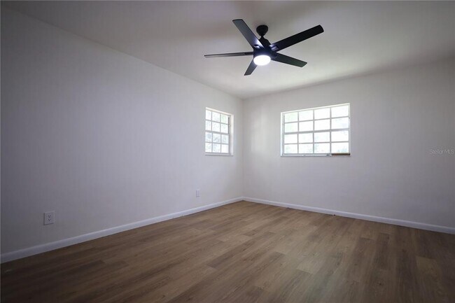 Building Photo - 4115 W Platt St