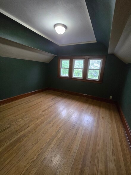 Building Photo - 2101A S 65th St